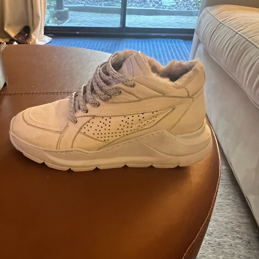P448 furlined sneakers